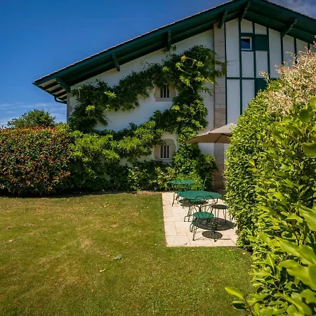 Maison D'hôte Iparra- Pays Basque Couette-café 4*